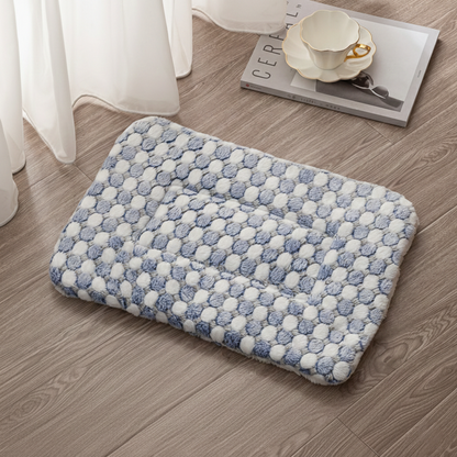 Winter Layer Non-Slip Floor Accent Thermal Pet Pad