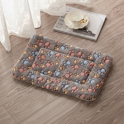 Winter Layer Non-Slip Floor Accent Thermal Pet Pad