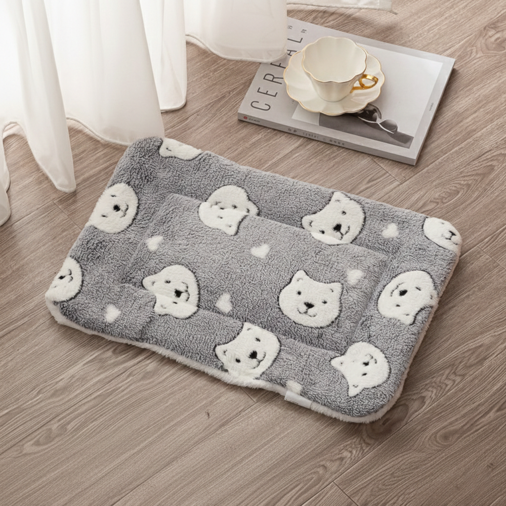 Winter Layer Non-Slip Floor Accent Thermal Pet Pad
