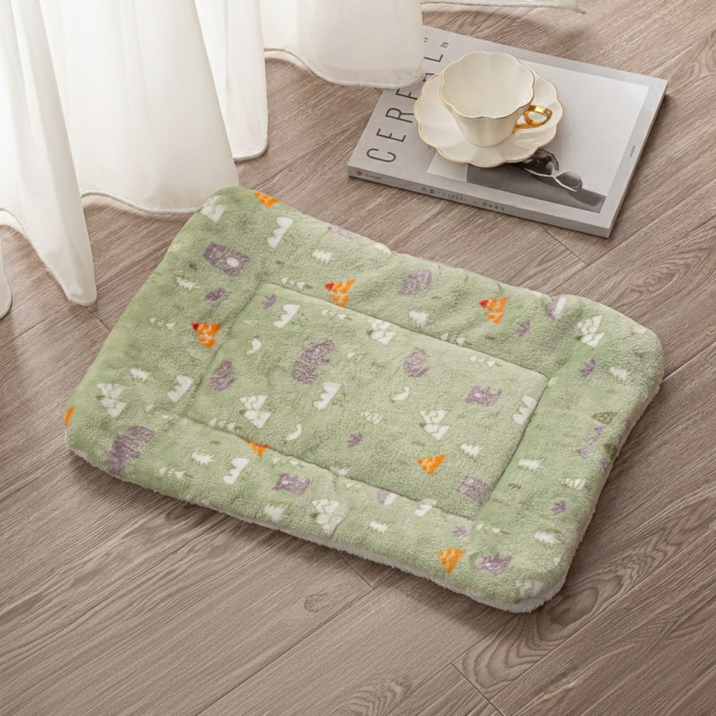 Winter Layer Non-Slip Floor Accent Thermal Pet Pad