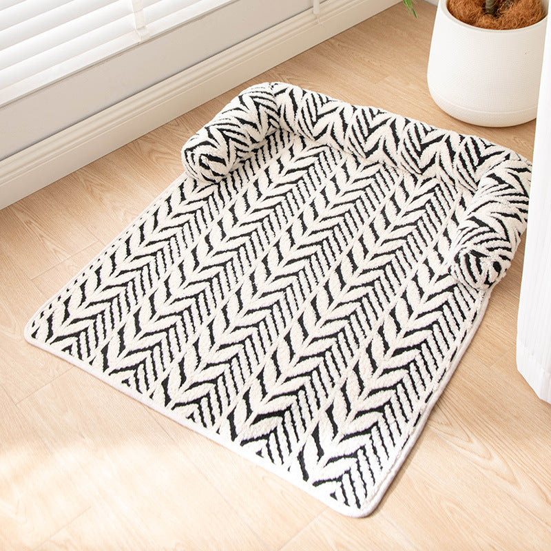 Leaf Design Square Pet Mat for Cats & Dogs