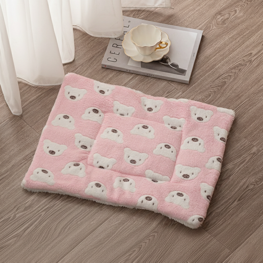 Winter Layer Non-Slip Floor Accent Thermal Pet Pad