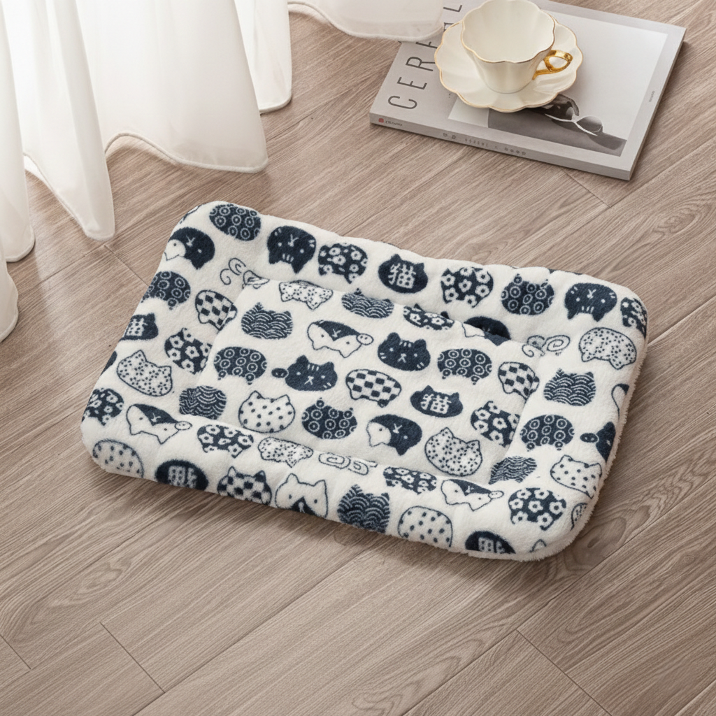 Winter Layer Non-Slip Floor Accent Thermal Pet Pad