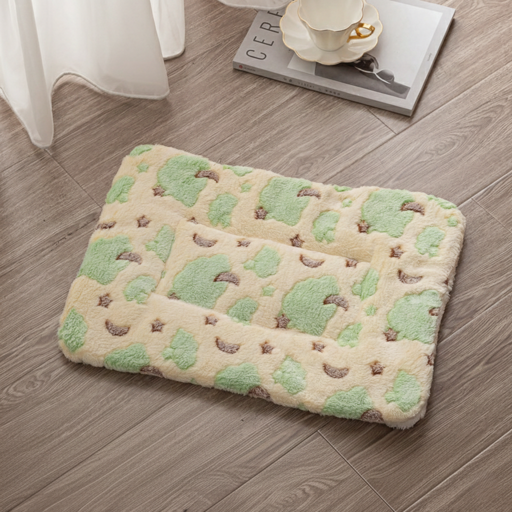 Winter Layer Non-Slip Floor Accent Thermal Pet Pad